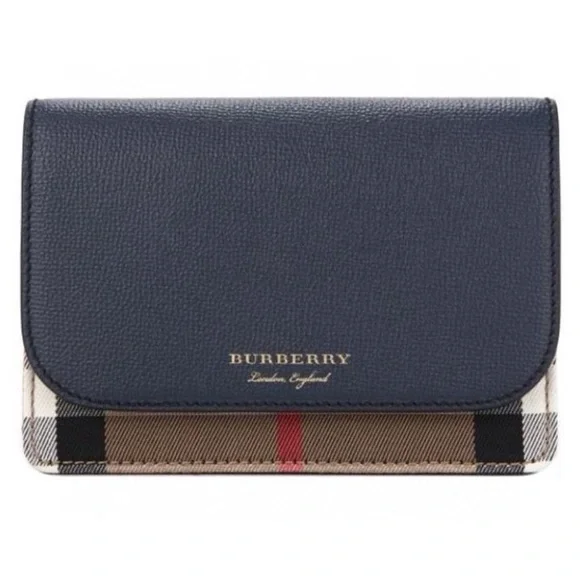 Burberry classic check leather crossbody bag with detachable/ adjustable… - Picture 9 of 9